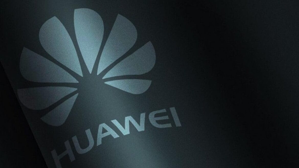 Huawei to leave smartphone business